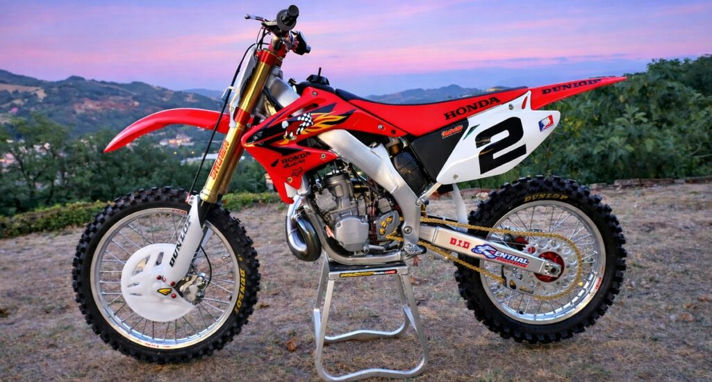 kit-adesivi-grafica-casco-moto-bici